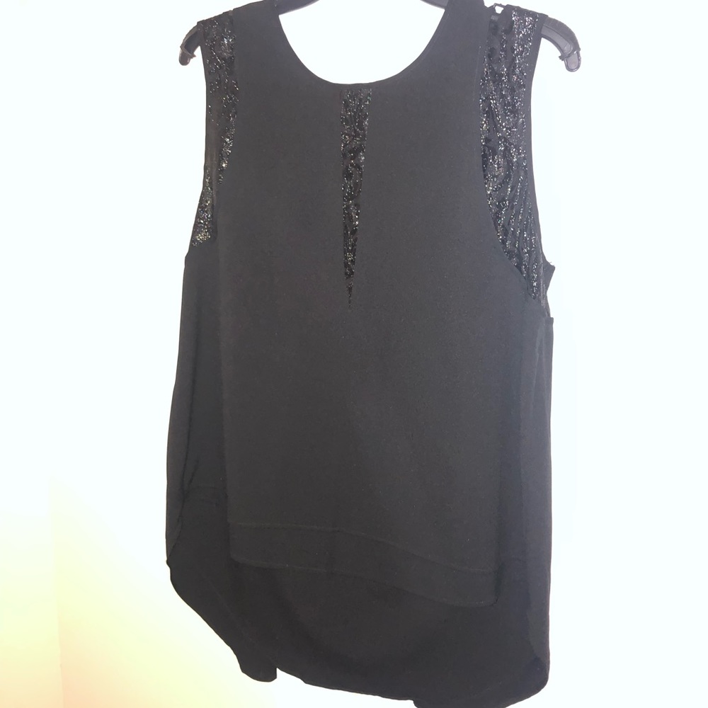 NWOT Simply Vera Black Tunic